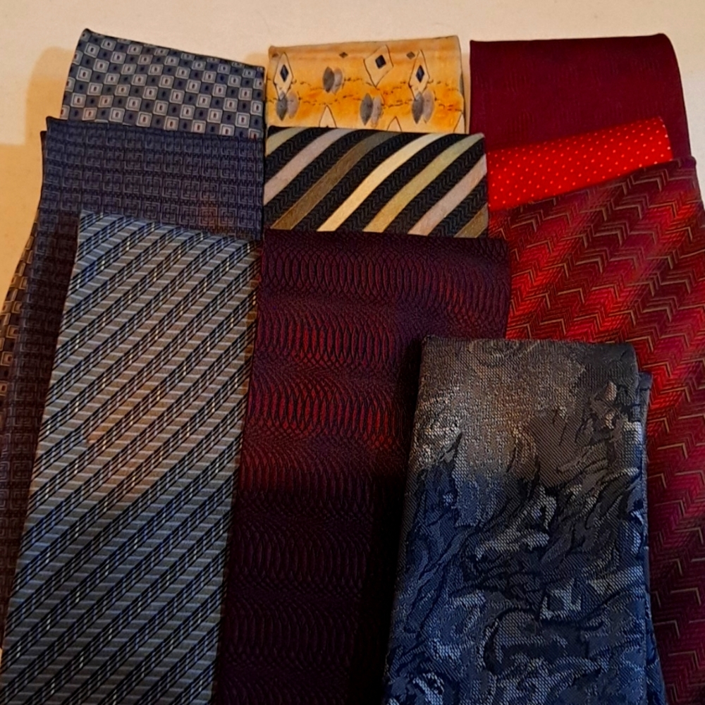 Mixed lot of 13 ties